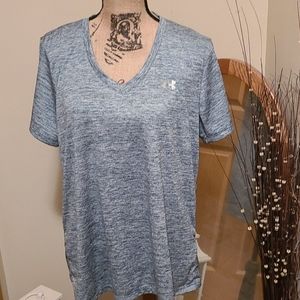 💚Green Under Armour top💚